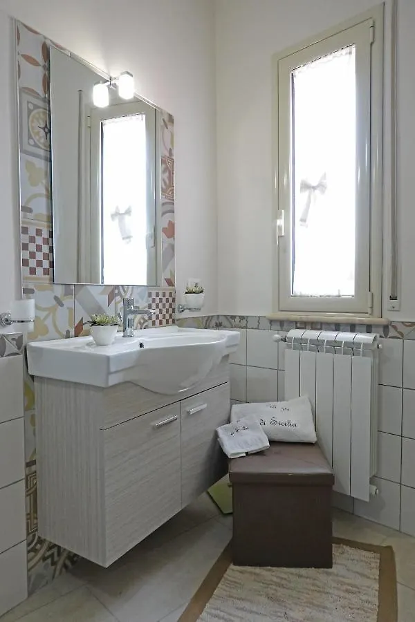 Gli Zii Di Sicilia Bed & Breakfast Racalmuto 0*,